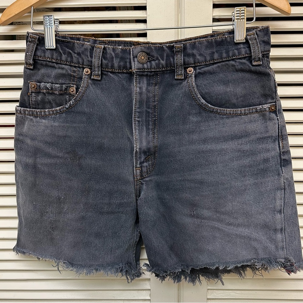 Distressed Levi’s 531 Jean Shorts Size 27 (?)